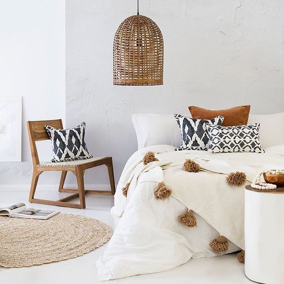 Read more about the article The 10 Charming Characteristics of Boho Decor Style
